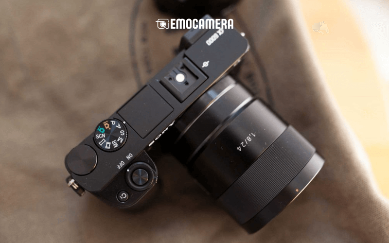  Sony A6000 sản xuất năm nào